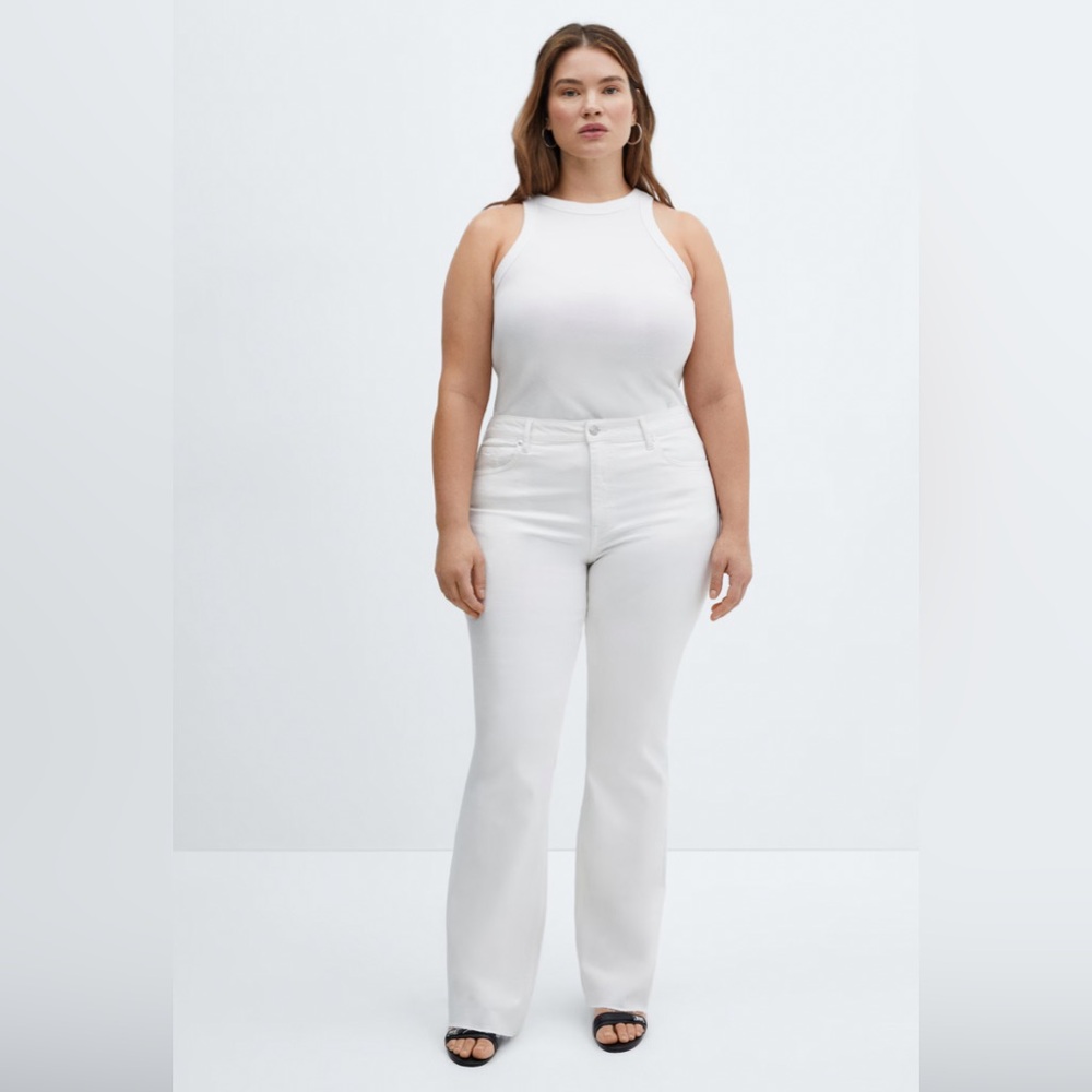 NWT MANGO Medium-Rise Flared Jeans in White